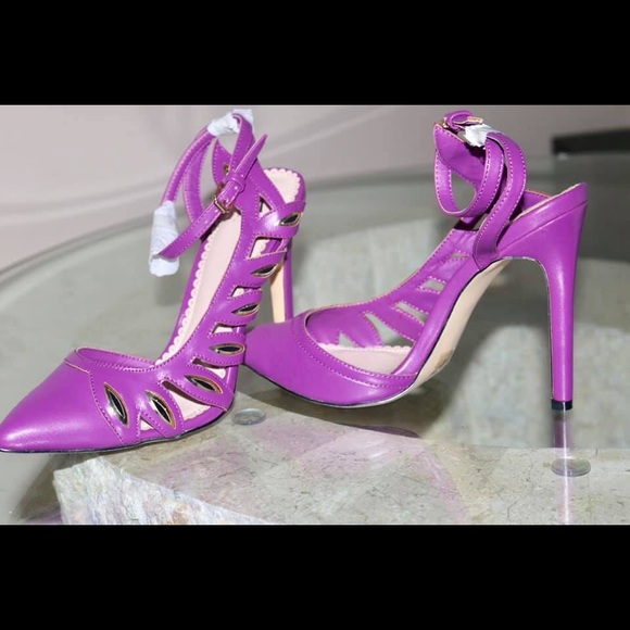 Shoes - Picture 1 of 1
